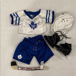 Build a bear hockey set